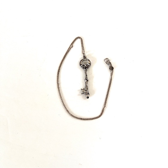 Handcrafted Silver Skeleton Key Pendant Necklace - Picture 3 of 3